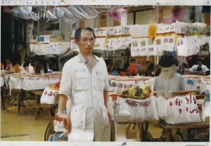 哈比与金字塔的奇妙对决探秘中世纪建筑的奥秘与魅力